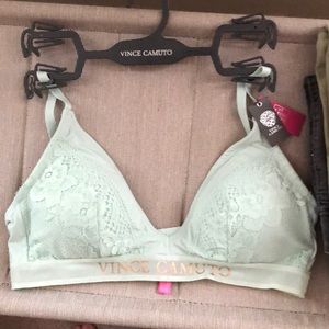 Bralette with removable pads